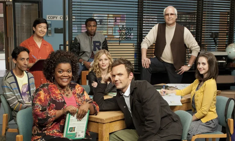 ¡La película de Community no llegará pronto! Joel McHale confirma el retraso del rodaje