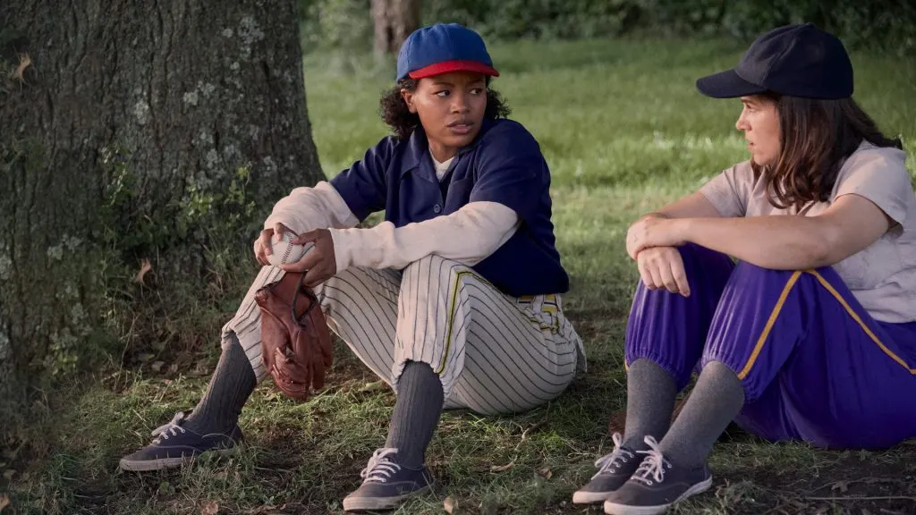 ¿No es el final? ¡A League of Their Own podría tener una tercera temporada!