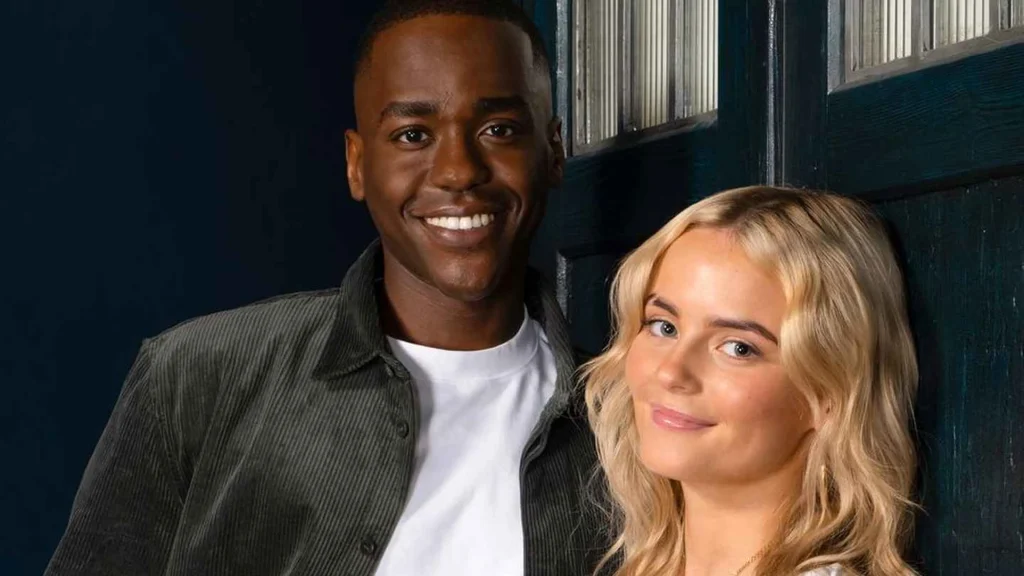 Mira las primeras imágenes de Ncuti Gatwa y Millie Gibson en el especial de navidad de Doctor Who