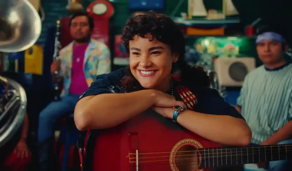 Esmeralda Soto: Los (casi) ídolos de Bahía Colorada es como unos tostilocos, picante y con mucho sabor