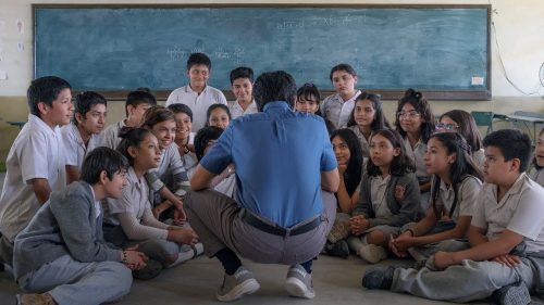 En Radical, Eugenio Derbez entrega su personaje más personal y genial