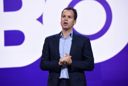 El director ejecutivo de HBO admite su error y se disculpa por el acoso hacia los críticos de televisión