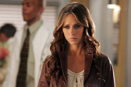 ¡Jennifer Love Hewitt quiere un revival de Ghost Whisperer!