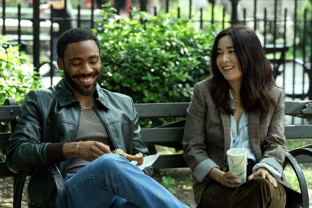 Donald Glover y Maya Erskine son una pareja explosiva en el teaser tráiler de Sr. & Sra. Smith