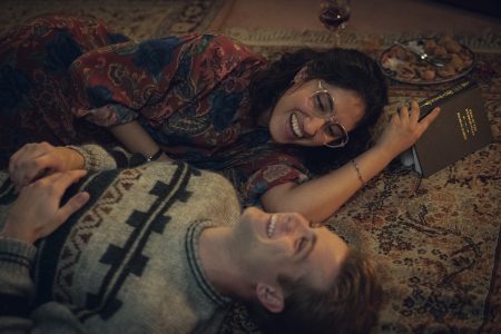 La adaptación televisiva de Siempre El Mismo Día sobresale con creces por su bella y trágica historia de amor