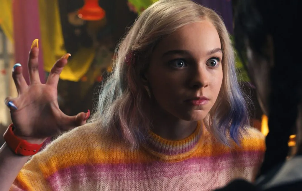 Esto es lo que quiere ver Emma Myers en la temporada 2 de Merlina
