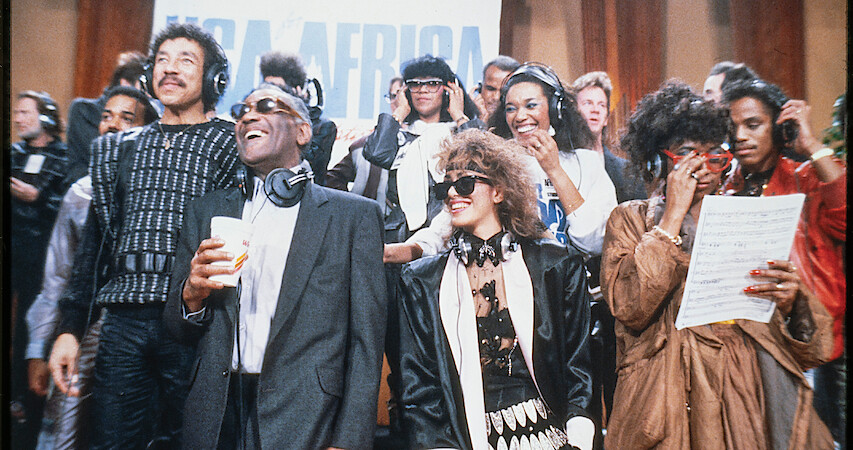 Un MEGA HIT por cada uno de los 21 cantantes que protagonizan La Gran Noche del Pop de Netflix