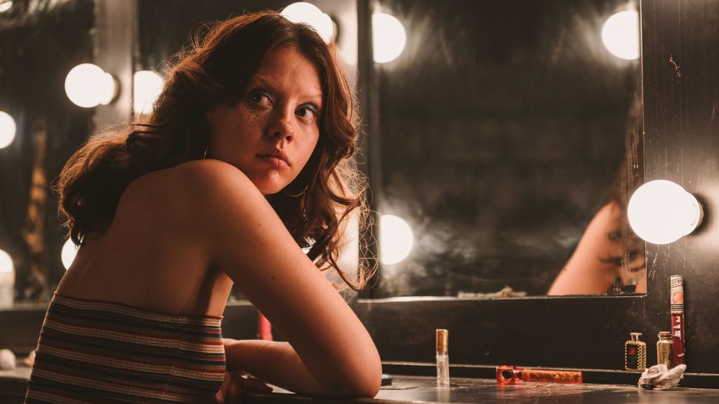 Mia Goth demandada por su mala conducta en el set de MaXXXine