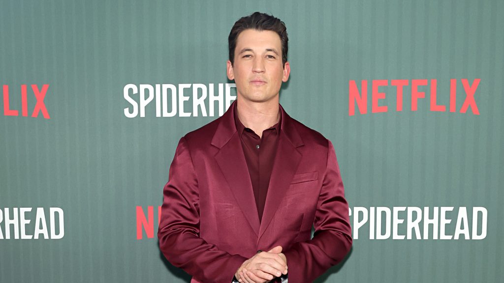 Miles Teller podría sumarse a la biopic de Michael Jackson