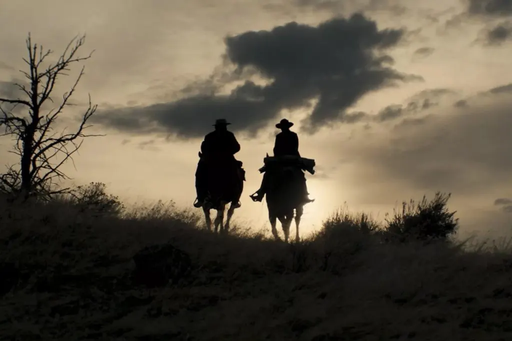 Se revelan las primeras imágenes de Rust, la película western de Alec Baldwin