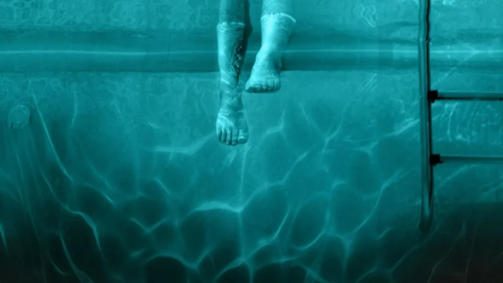 Ni James Wan salva a la nueva película de terror Aguas Siniestras