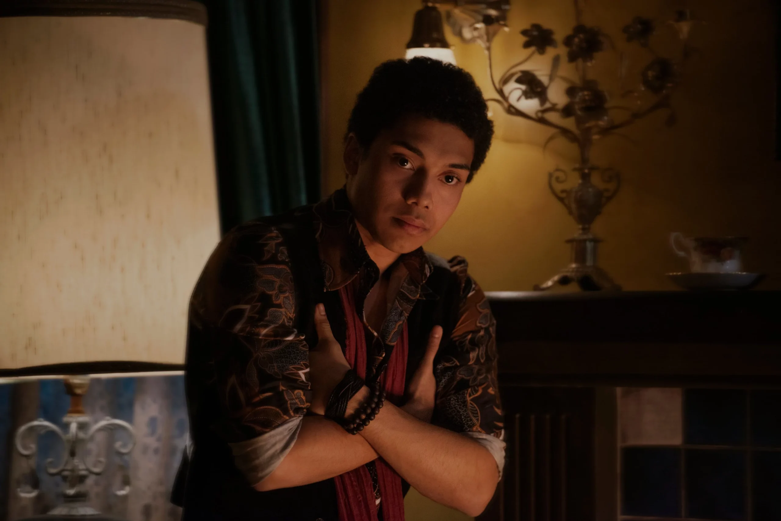 Chance Perdomo como Ambrose Spellman en Chilling Adventures of Sabrina.