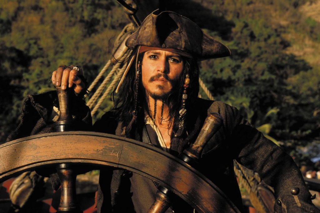 Johnny Depp como Jack Sparrow en Piratas del Caribe.