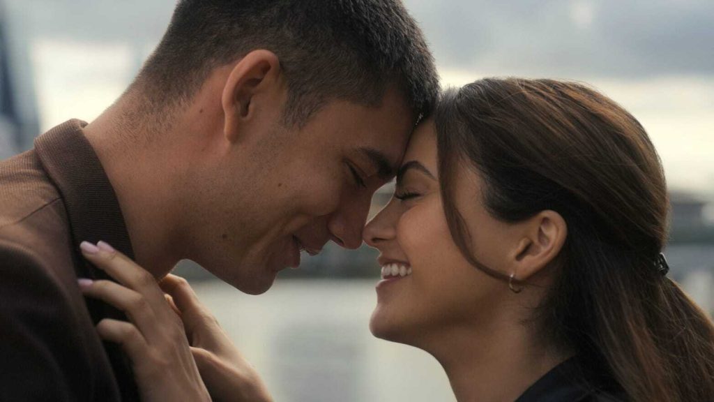 Camila Mendes y Archie Renaux en Ascenso.