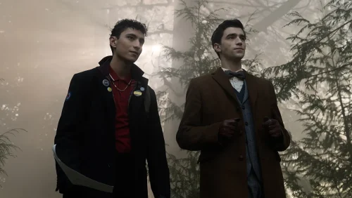 George Rexstrew y Jayden Revri en Los detectives difuntos.