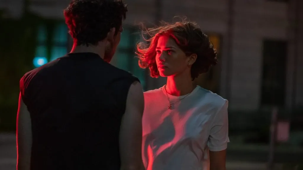 Josh O’Connor como Patrick y Zendaya como Tashi en Desafiantes.