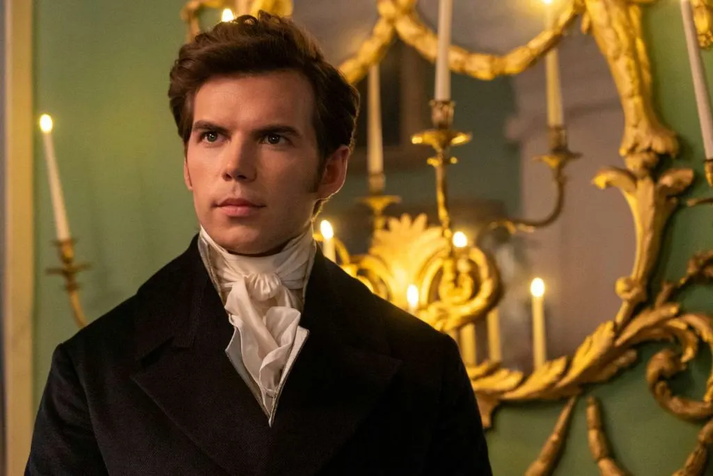 Luke Newton en Bridgerton.