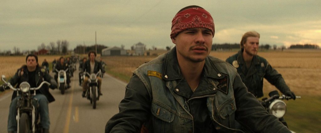 Toby Wallace in El club de los vándalos