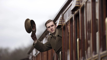 De caballero a mutante: la metamorfosis de Dan Stevens