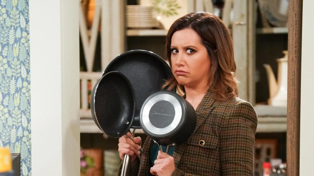 Ashley Tisdale en Carol's Second Act