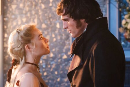 Escena de la película 'Cumbres Borrascosas'. Foto: Warner Bros. Pictures.