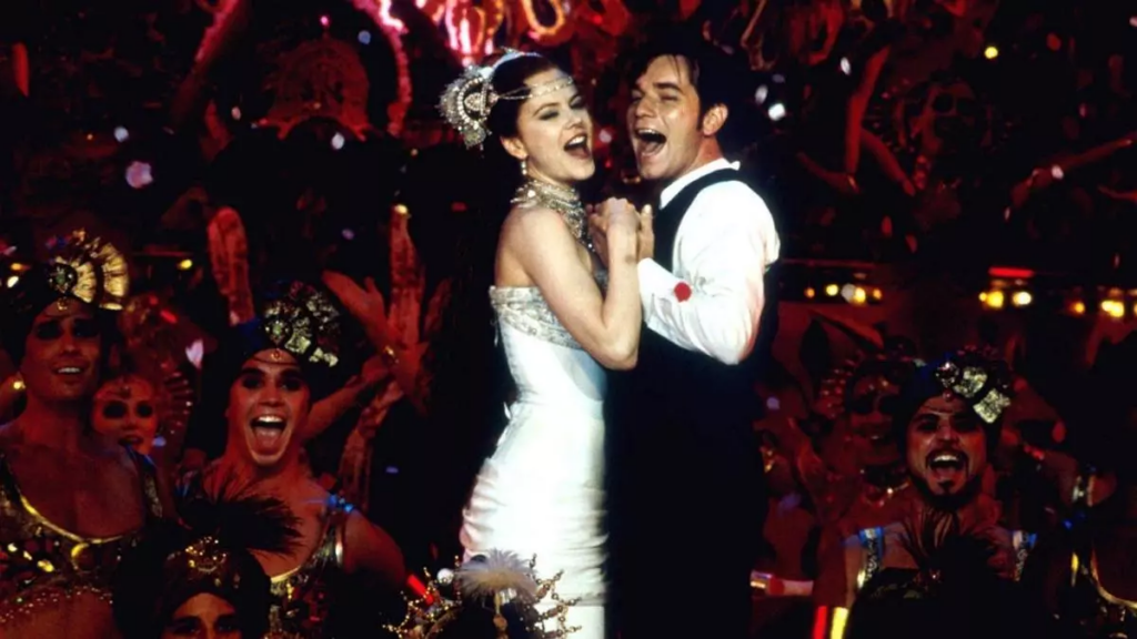 Nicole Kidman y Ewan McGregor en escena del filme "Moulin Rouge" del 2001. Crédito: 20th Century Fox.