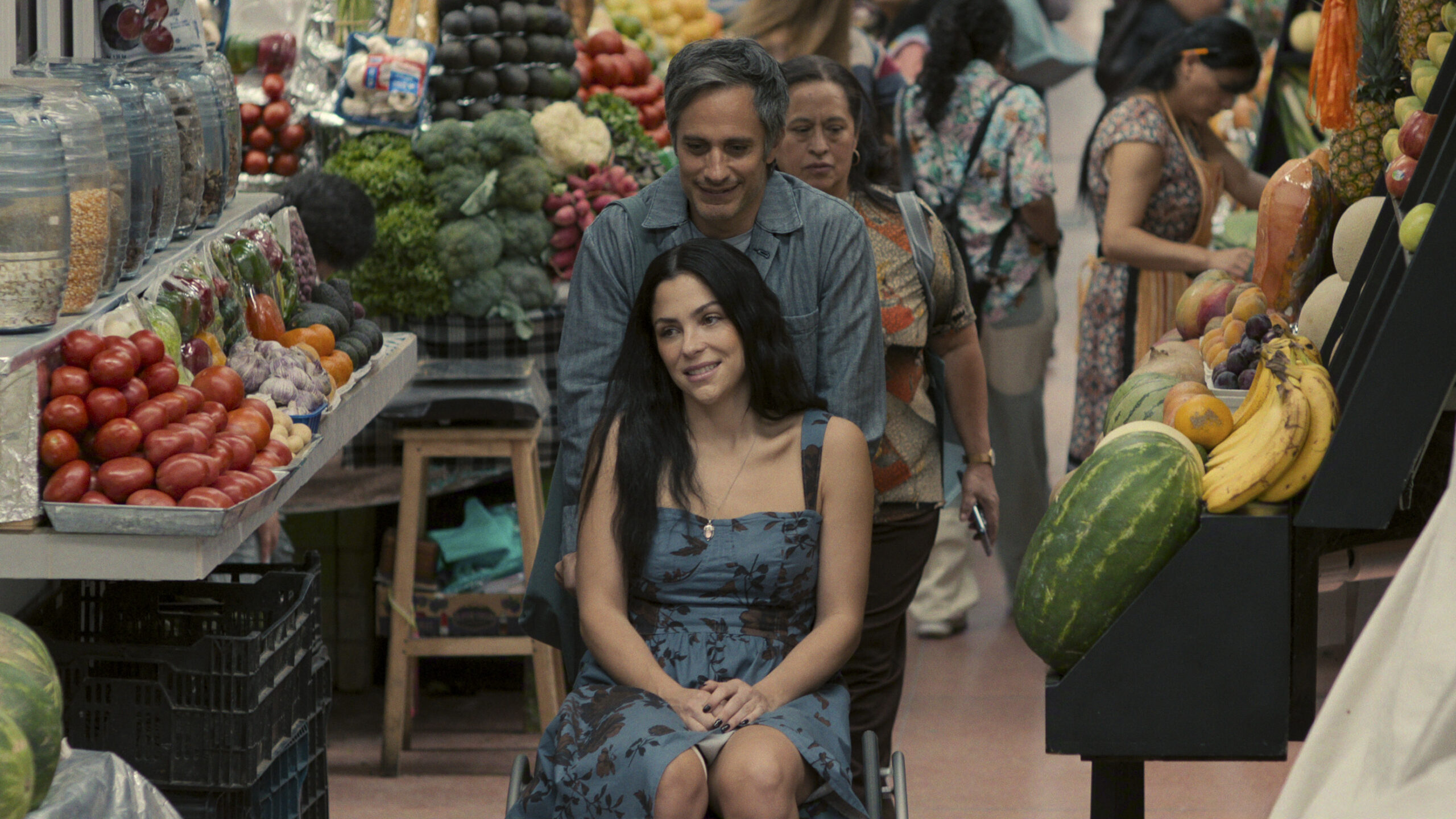 Gael García Bernal y Paulina Dávila en Santita