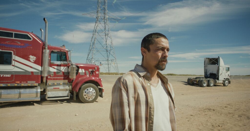 Review: El deseo como frontera en 'En el camino' de David Pablos
