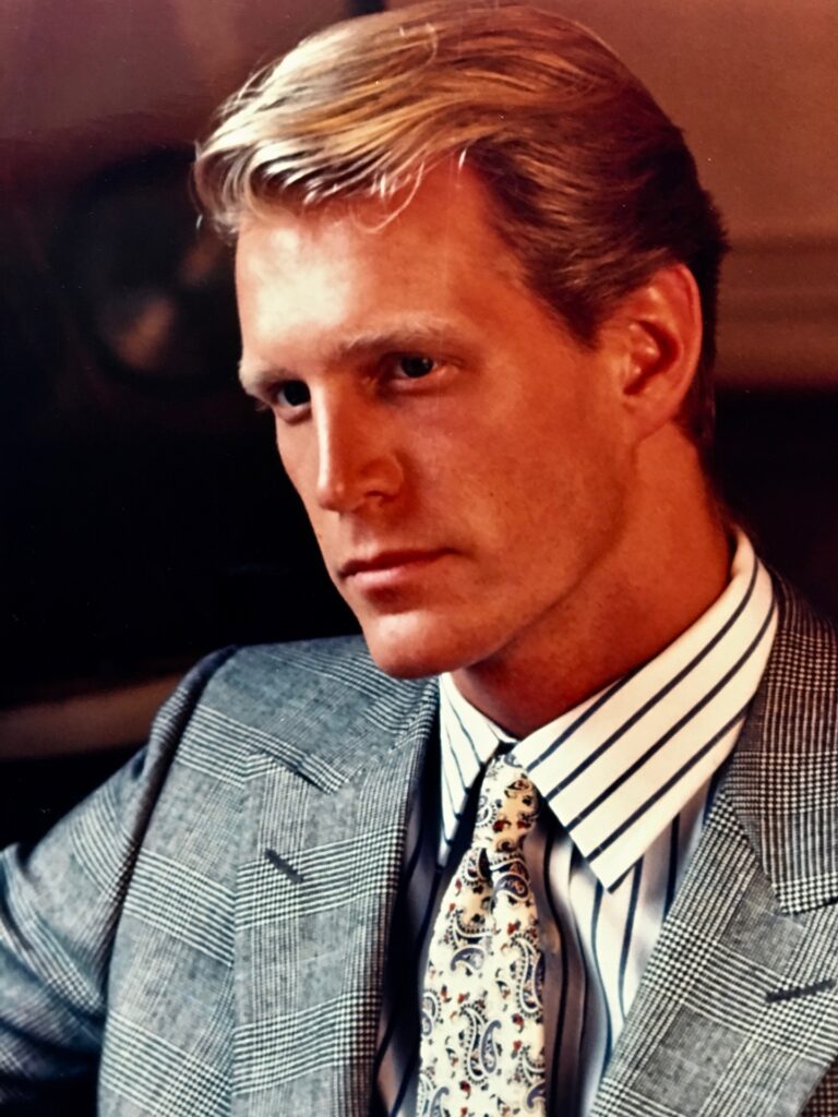Hoyt Richards en El Culto de los Bellos