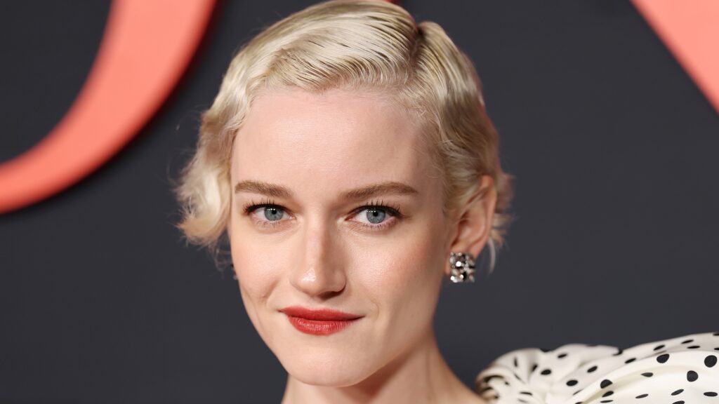 Julia Garner