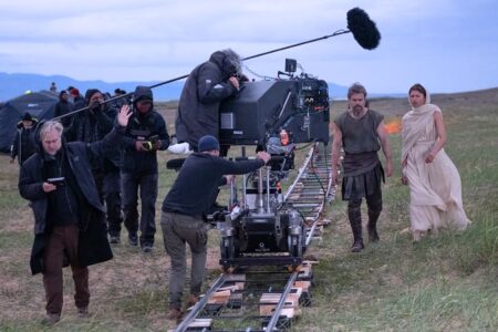 Christopher Nolan en el rodaje de 'La Odisea'. Foto: Universal Pictures