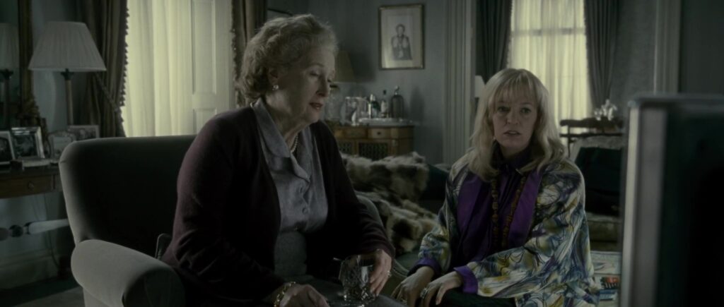 Meryl Streep y Olivia Colman en La Dama de Hierro