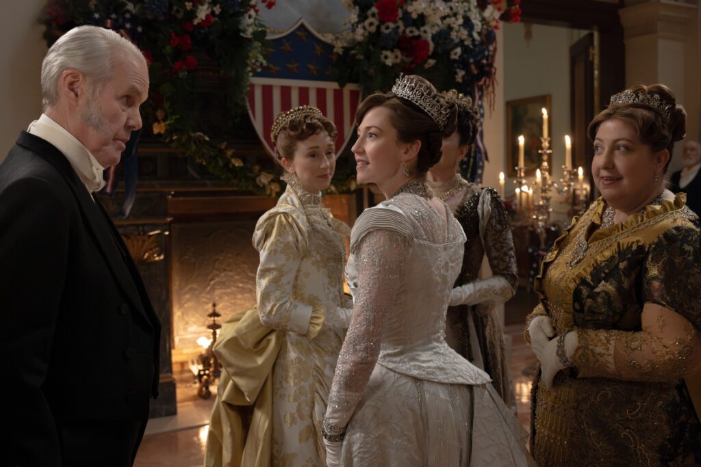 Jack Gilpin, Taissa Farmiga, Carrie Coon, Ashlie Atkinson en La Edad Dorada